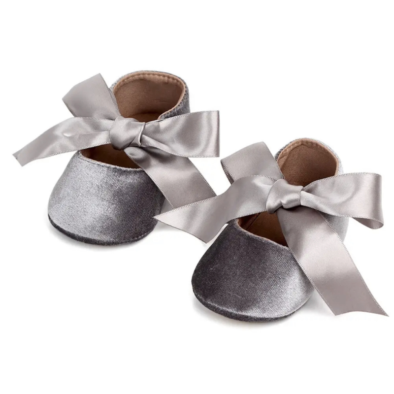 Baby slofjes grijs satijn strik