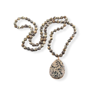 Grote gestipte kralen ketting met hanger