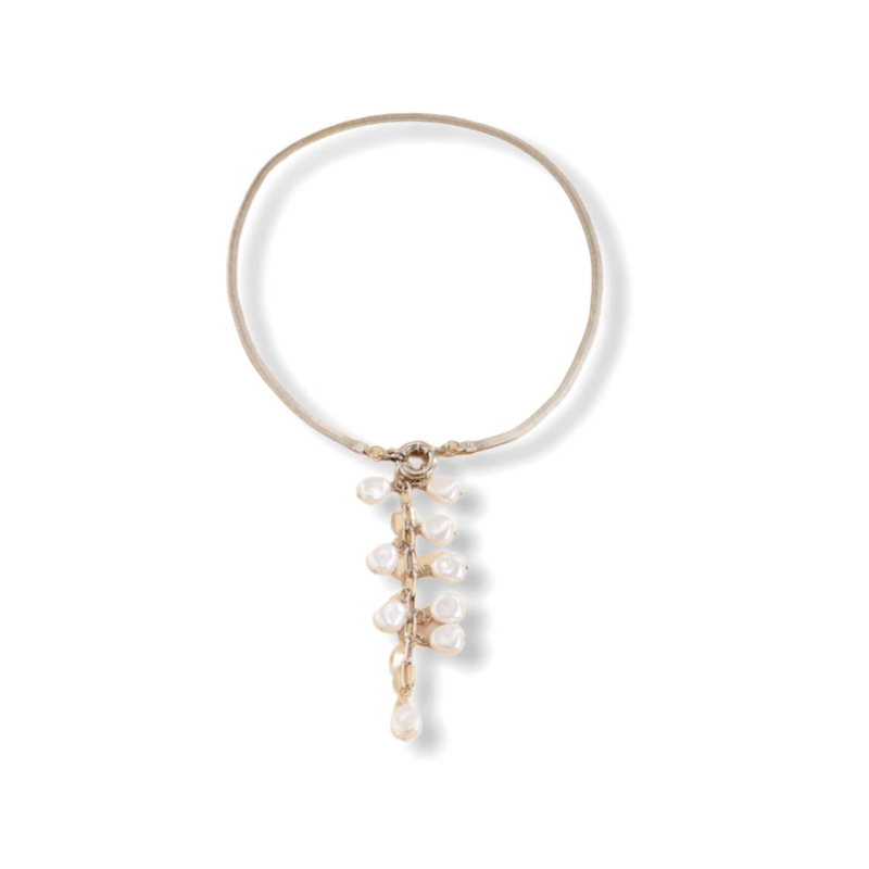 Zilverkleurige ketting met hanger van imitatieparel