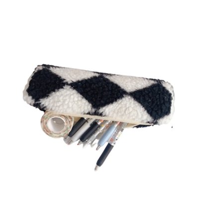 Etui fluffy zwart/wit ruit