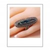Lange ring met textuur